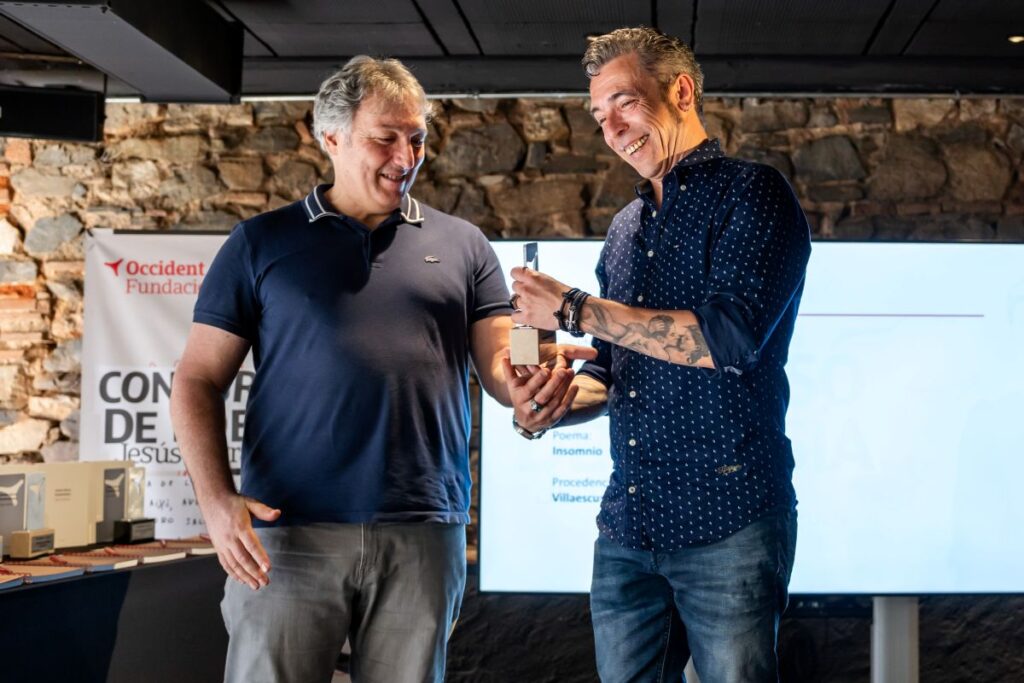 Ricardo Pérez Hernández ganador premio de Poesía Jesús Serra